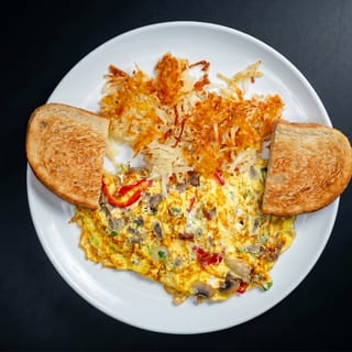CHICKEN FAJITA OMELET